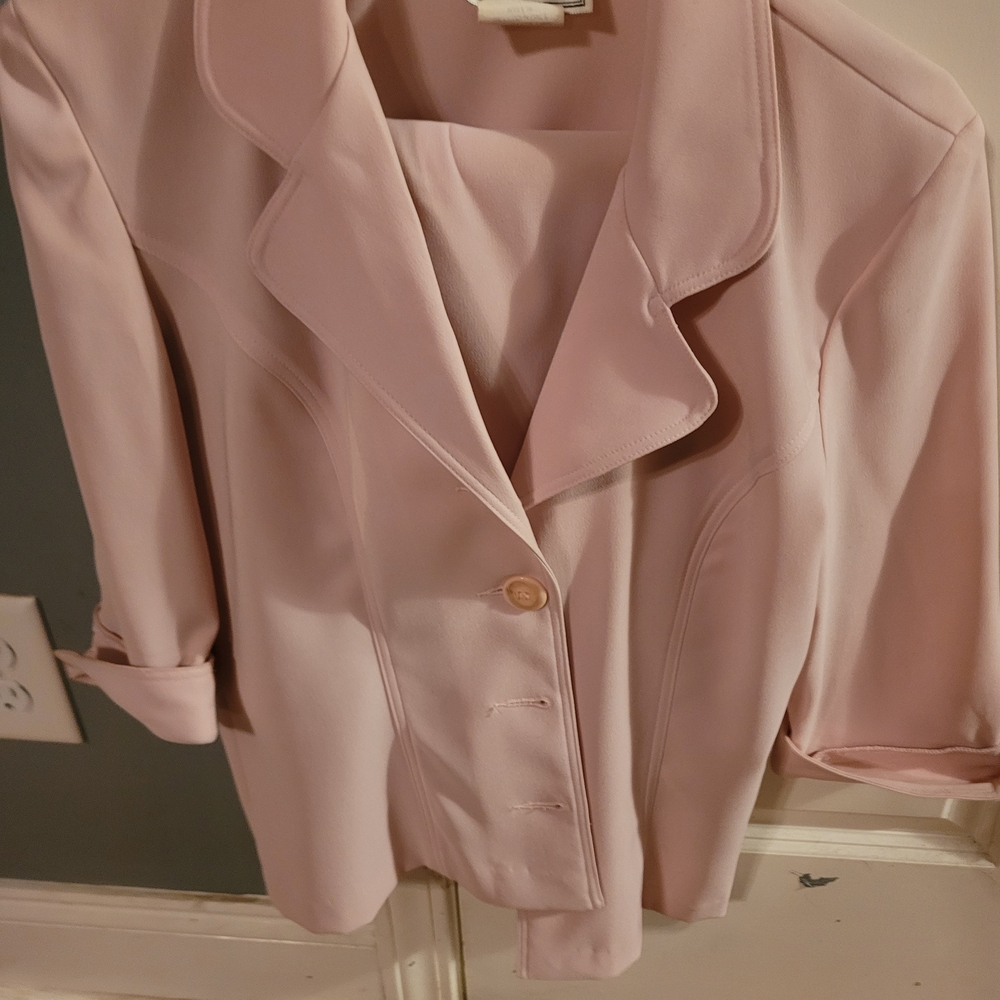 Elegant Pink Midi Dress